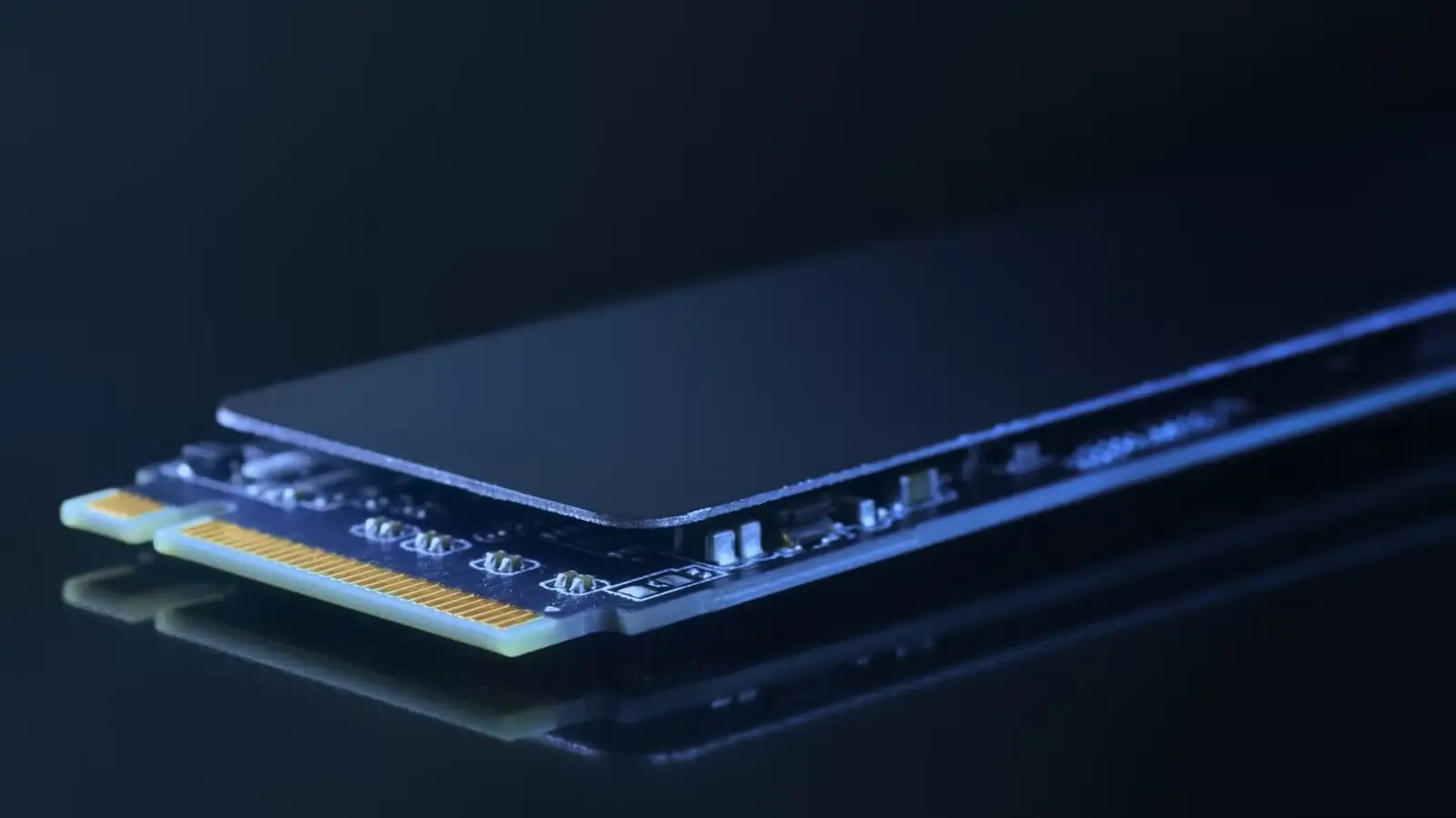 حافظه یا هارد SSD چیست و چگونه کار میکند؟