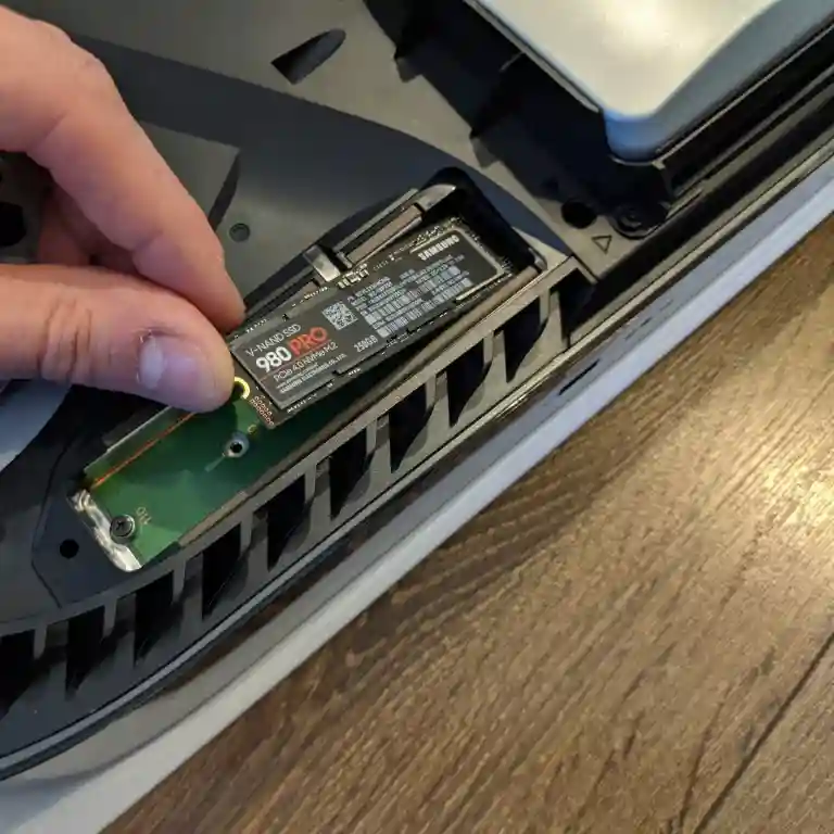 راهنمای نصب SSD (M.2 NVMe) روی PS5